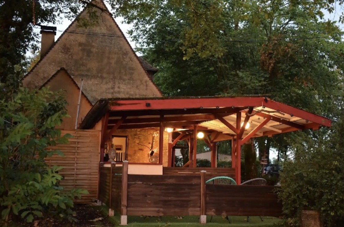 Terrasse cosy de L'Escale de Larcher